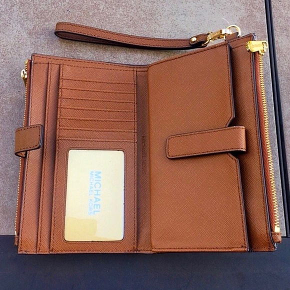 NWT Michael Kors Jet Set Chain Tote & Wristlet - Picture 4 of 6